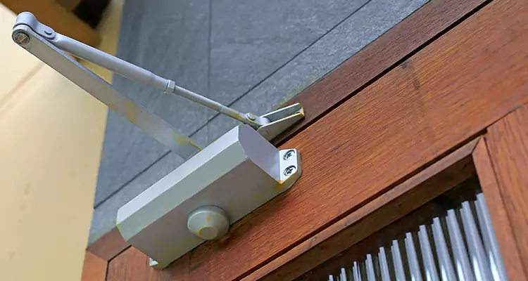 Automatic Door Opener Repair in Lake Magdalene, FL