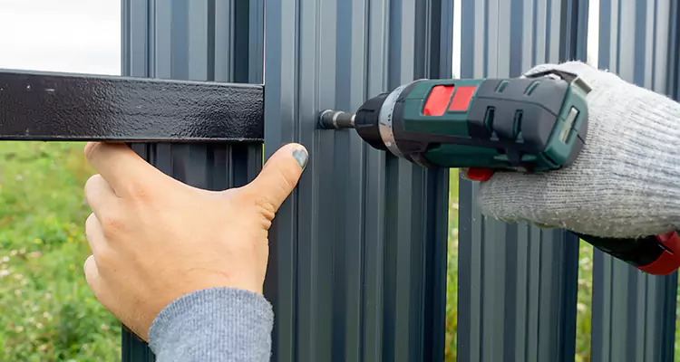 Metal Gate Repair in Lake Magdalene, FL