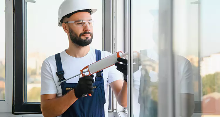 Retractable Screens Repair for Patio in Lake Magdalene, FL