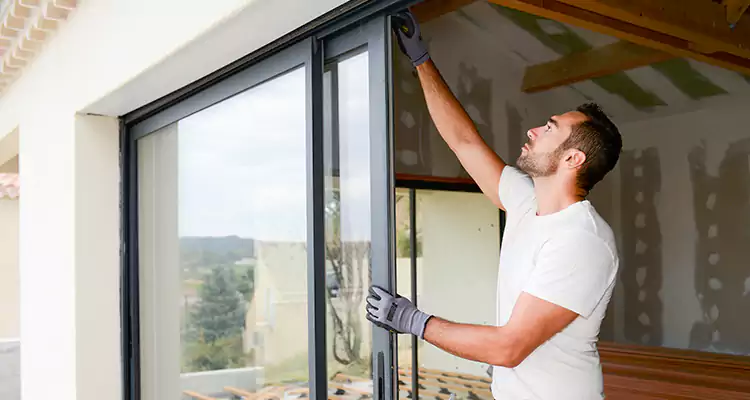 Fix Sliding Glass Door in Lake Magdalene, FL