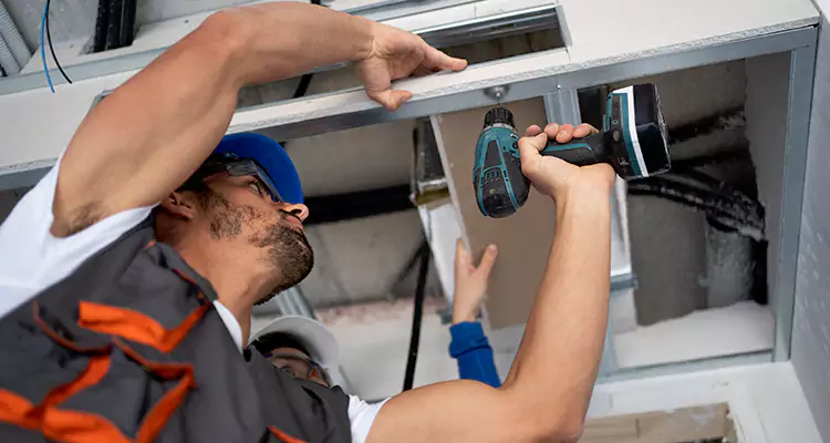 Emergency Overhead Door Repair in Lake Magdalene, FL