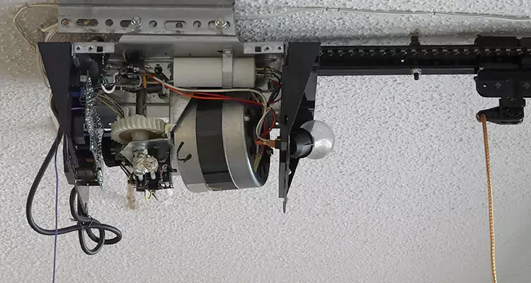 Garage Door Motor Replacement in Lake Magdalene, FL