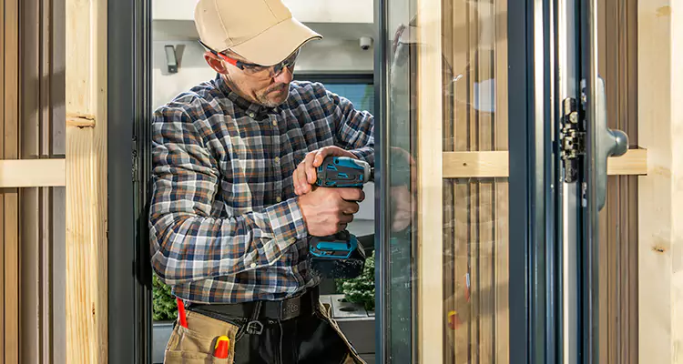Top-Rated Patio Door Handle and Lock Repair Service for Homeowners in Lake Magdalene, FL