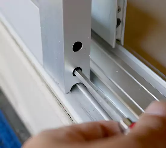 Maintenance in Lake Magdalene